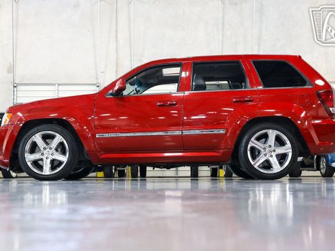 Used 2006 Jeep Grand Cherokee SRT8 image 16