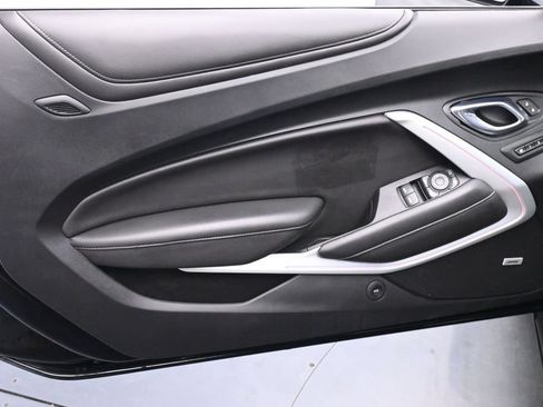 Used 2019 Chevrolet Camaro SS RWD image 9