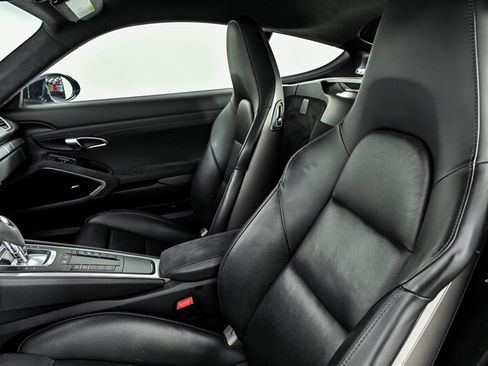 Used 2019 Porsche 718 Cayman GTS RWD image 16