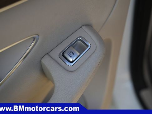 Used 2022 Mercedes-Benz GLC 300 4MATIC w/ Premium Package Lite image 29