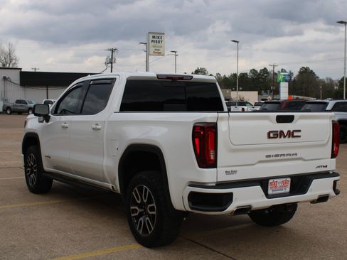 Used 2022 GMC Sierra 1500 AT4 w/ AT4 Premium Package image 10