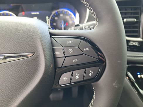 New 2026 Chrysler Pacifica Select w/ S Appearance Package image 11