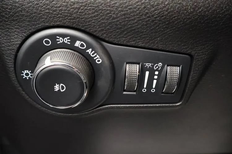 Used 2023 Jeep Compass Trailhawk AWD/4WD image 20