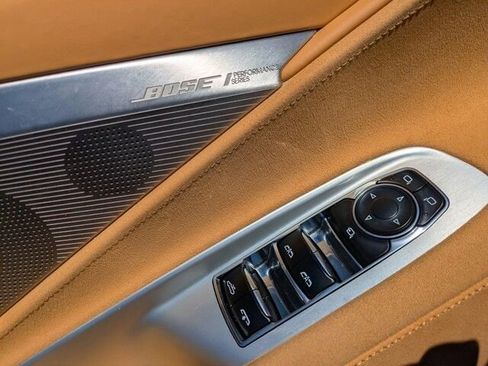 Used 2021 Chevrolet Corvette Stingray Premium Conv w/ Z51 Performance Package image 27