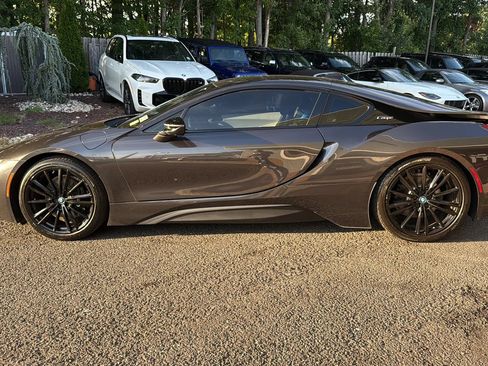 Used 2019 BMW i8 Coupe AWD/4WD image 8