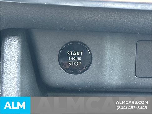 Used 2025 Nissan Rogue SV FWD image 34