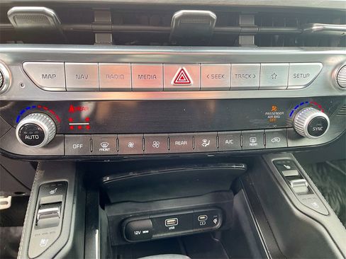 Used 2023 Kia Telluride SX Prestige X-Pro image 16