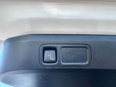 Used 2020 Ford Expedition Limited w/ Texas Edition Package RWD image 6
