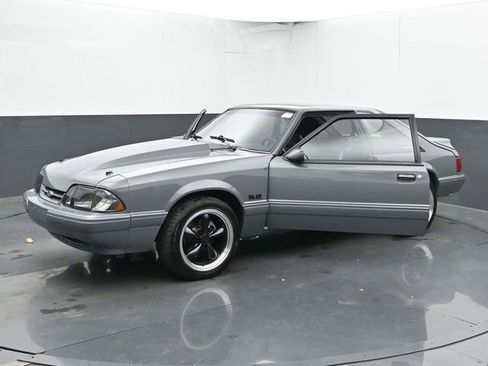 Used 1993 Ford Mustang LX image 46