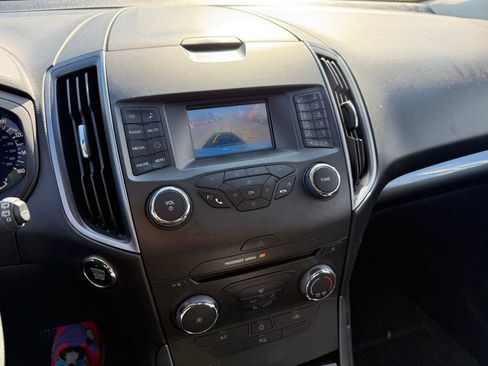 Used 2018 Ford Edge SE w/ Cargo Accessory Package image 9