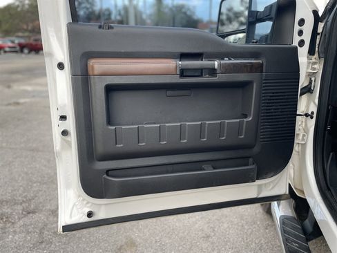 Used 2013 Ford F350 Platinum image 40