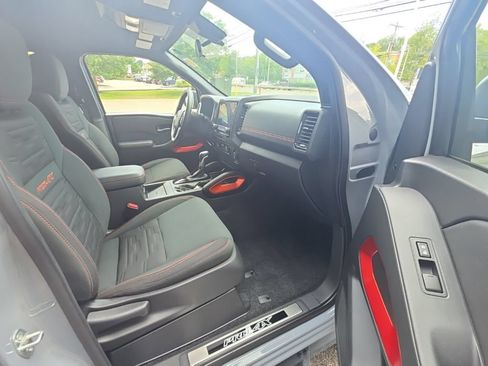 Used 2023 Nissan Frontier PRO-4X w/ Pro Convenience Package AWD/4WD image 14