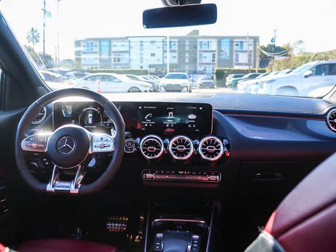 Used 2021 Mercedes-Benz GLA 35 AMG 4MATIC image 12