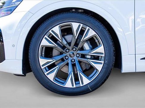 New 2026 Audi Q8 Prestige AWD/4WD image 9
