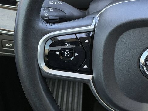 Used 2018 Volvo XC90 T6 Momentum w/ Convenience Package AWD/4WD image 14