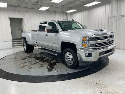 Used 2019 Chevrolet Silverado 3500 LTZ w/ Duramax Plus Package image 3