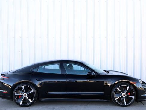 Used 2020 Porsche Taycan 4S image 54