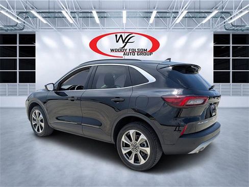 Used 2023 Ford Escape Platinum image 5