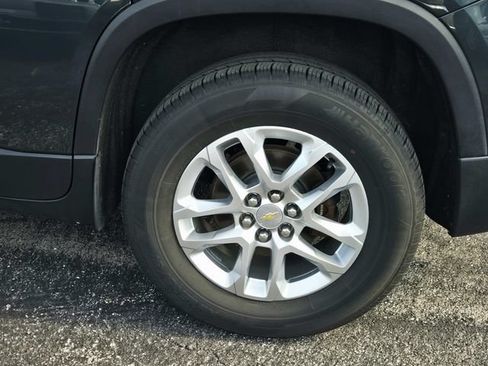 Used 2019 Chevrolet Traverse LT FWD image 20