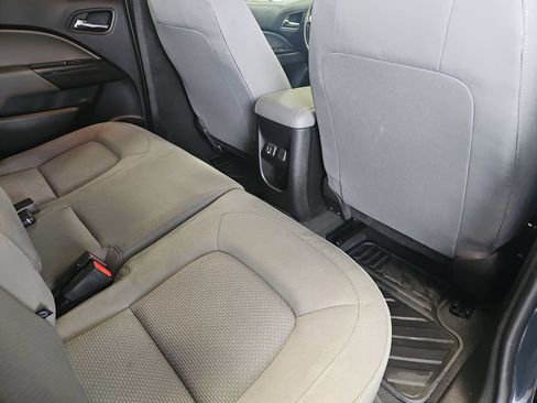 Used 2019 Chevrolet Colorado LT w/ LT Convenience Package RWD image 11