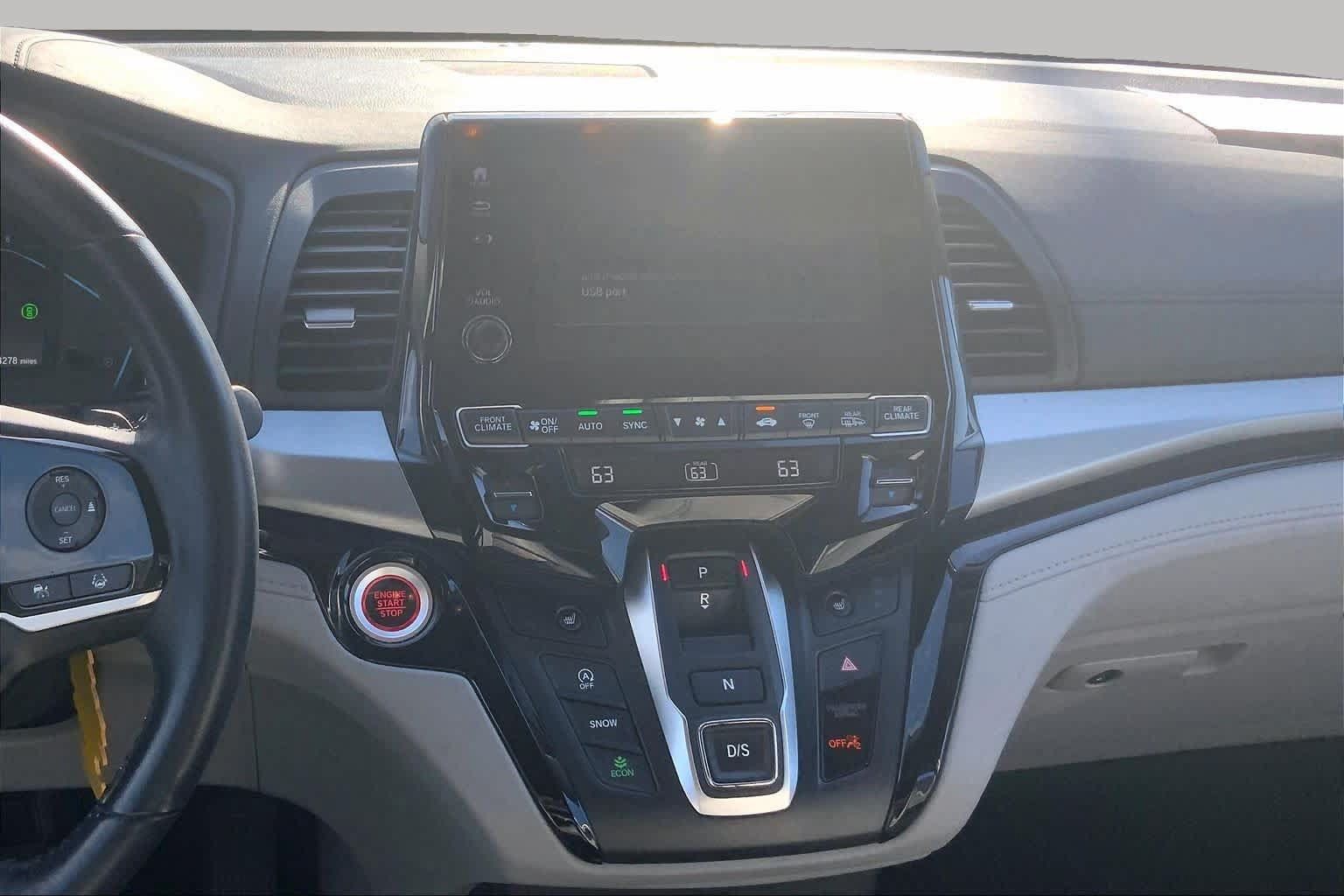 Used 2023 Honda Odyssey Touring image 7