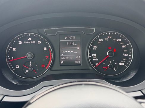 Used 2018 Audi Q3 2.0T Premium Plus w/ Premium Plus Package FWD image 24