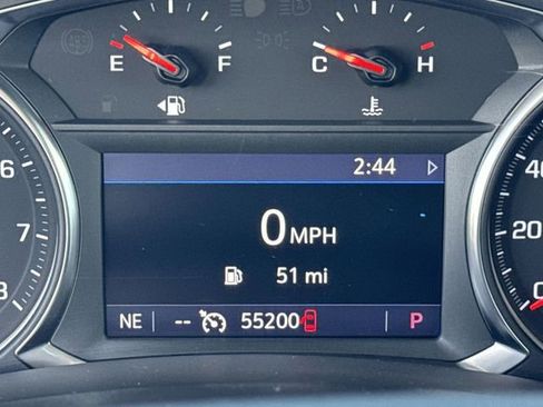 Used 2023 GMC Terrain SLT image 16