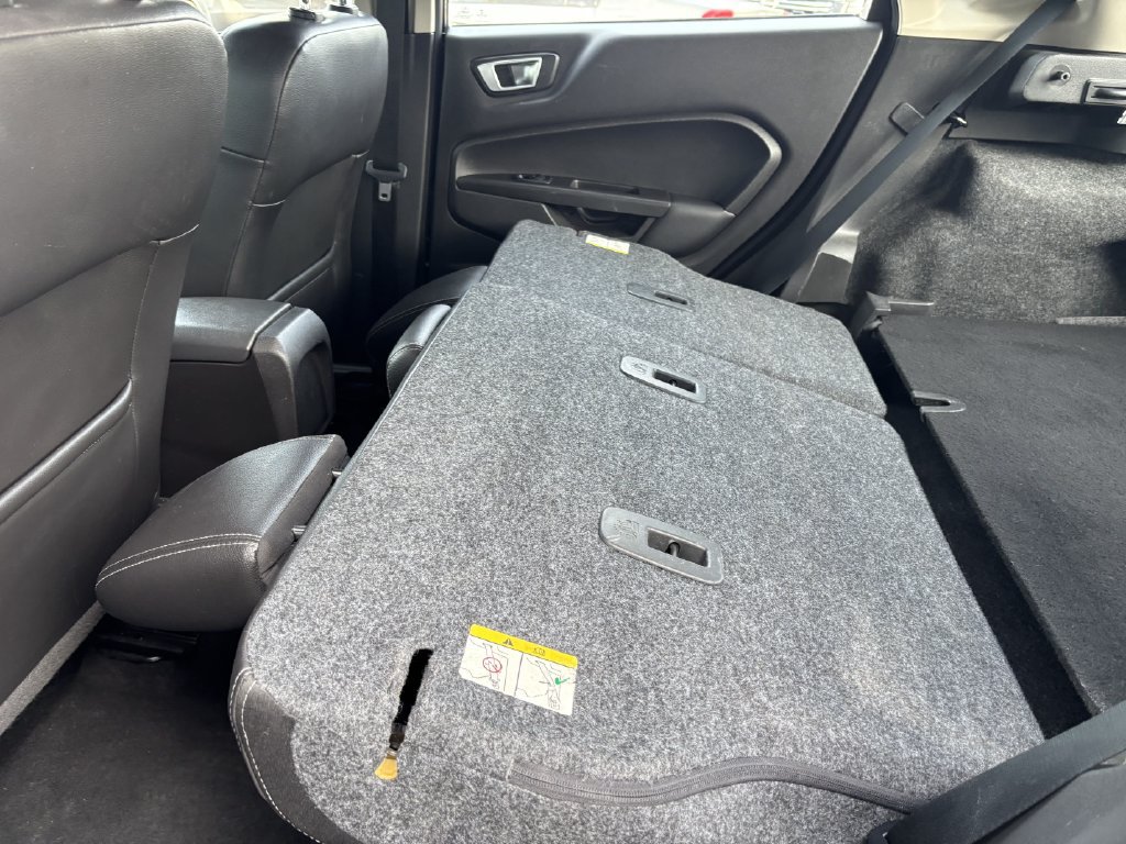 Used 2017 Ford Fiesta Titanium FWD image 25