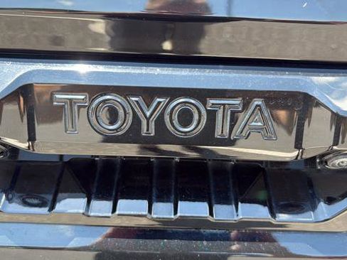 Used 2023 Toyota Tundra Platinum AWD/4WD image 30