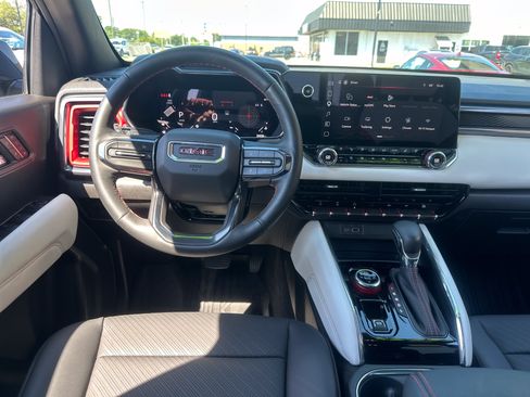 Used 2026 GMC Canyon AT4X AWD/4WD image 12