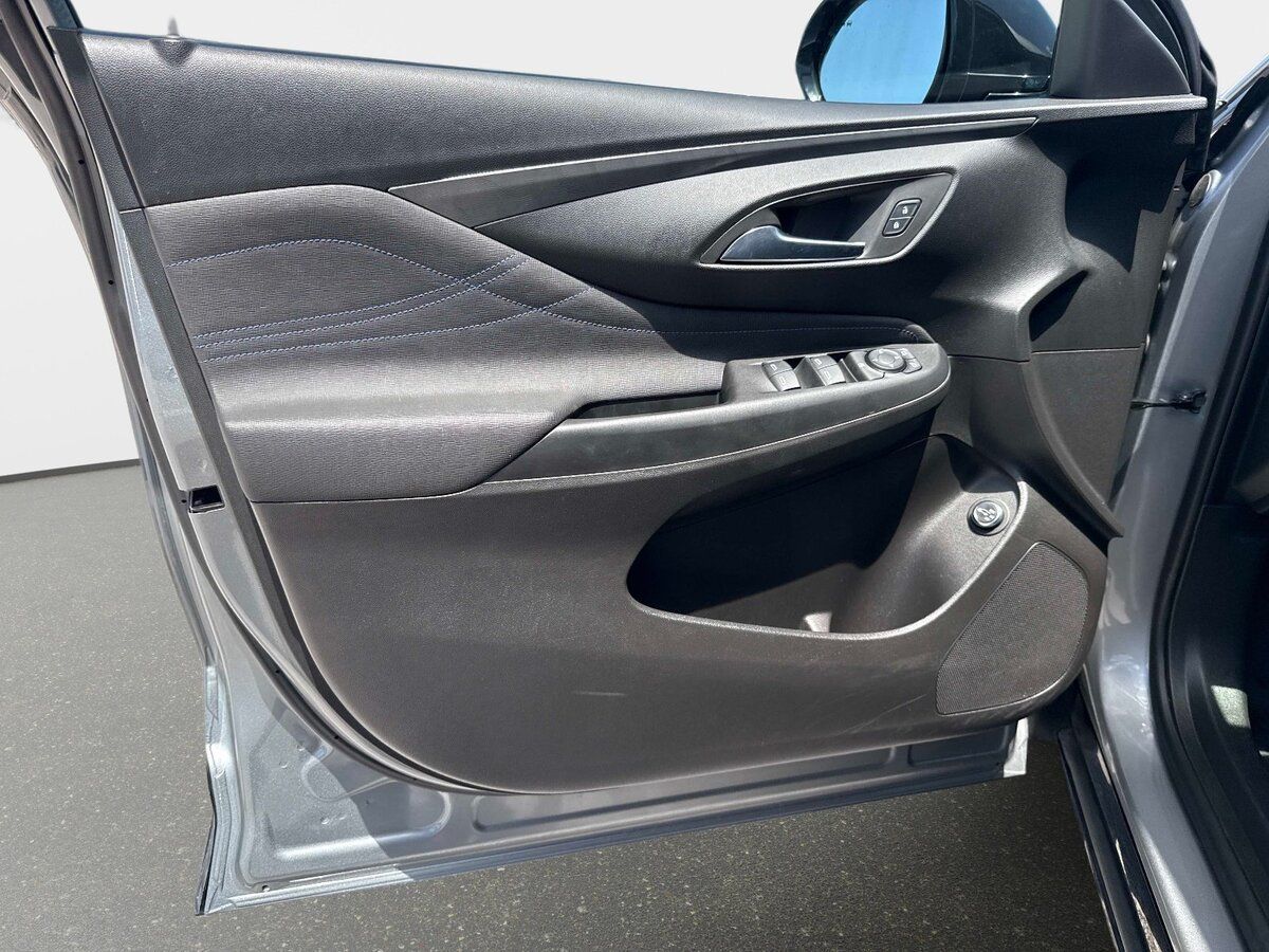 Used 2024 Buick Envista Sport Touring w/ Convenience I Package FWD image 16