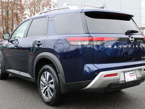 Certified 2024 Nissan Pathfinder SL image 7