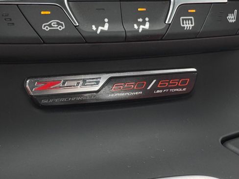 Used 2016 Chevrolet Corvette Z06 w/ 3LZ Preferred Equipment Group image 60