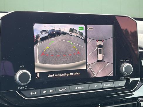 Used 2025 Nissan Pathfinder Rock Creek image 31