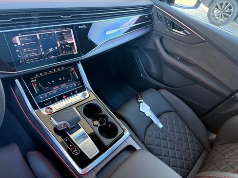 New 2026 Audi SQ7 Prestige AWD/4WD image 32