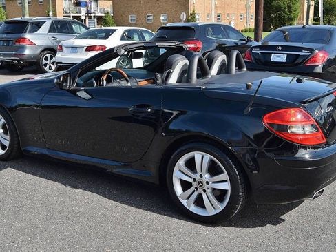 Used 2011 Mercedes-Benz SLK 300 image 19