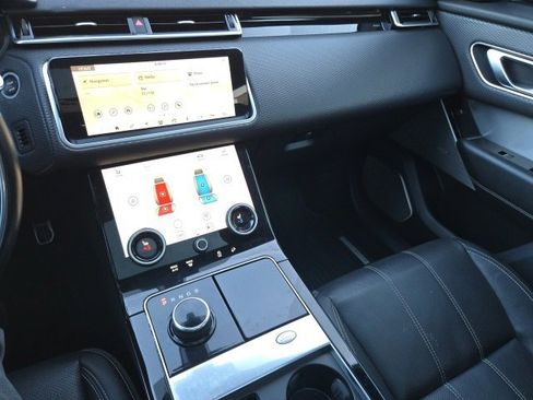 Used 2020 Land Rover Range Rover Velar R-Dynamic S image 16