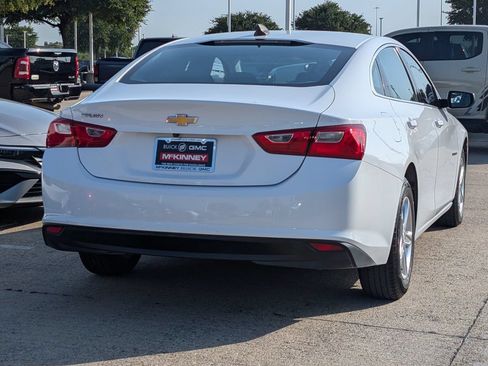 Used 2021 Chevrolet Malibu LS FWD image 4