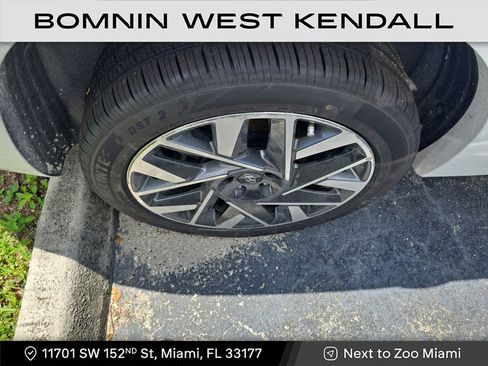 Used 2021 Hyundai Santa Fe Calligraphy image 8