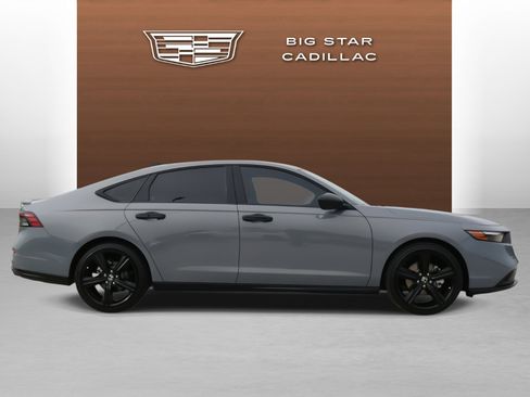 Used 2025 Honda Accord Sport image 6