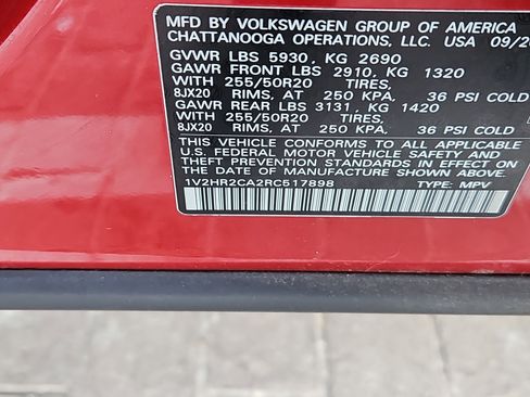 Certified 2024 Volkswagen Atlas SE image 8