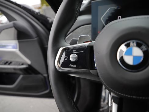 Used 2024 BMW 760i xDrive image 21