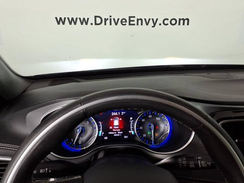 Used 2020 Chrysler Pacifica Limited w/ S Appearance Package FWD image 26