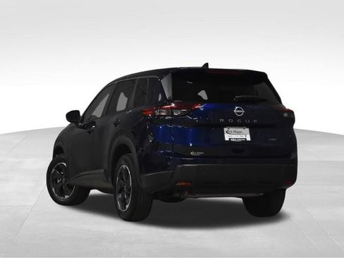 Used 2025 Nissan Rogue SV AWD/4WD image 8