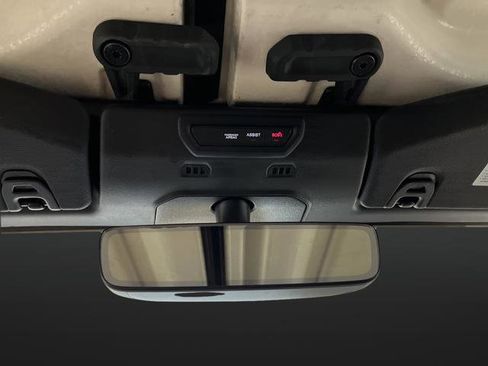 Used 2022 Jeep Wrangler Unlimited Sahara image 24