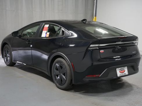 New 2026 Toyota Prius Plug-In Hybrid image 6