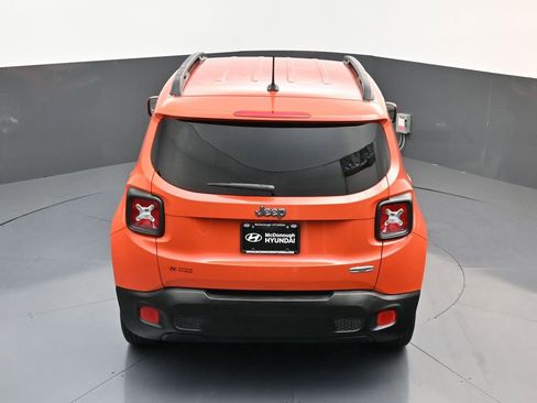 Used 2015 Jeep Renegade Latitude image 16