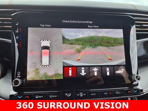 Used 2024 Jeep Grand Wagoneer Series III w/ Rear Seat Video Group 1 image 8