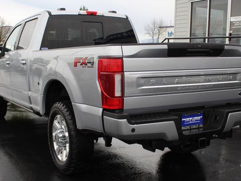 Used 2022 Ford F350 Platinum AWD/4WD image 4