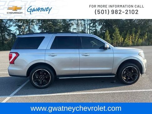 Used 2020 Ford Expedition XLT w/ Equipment Group 202A AWD/4WD image 4